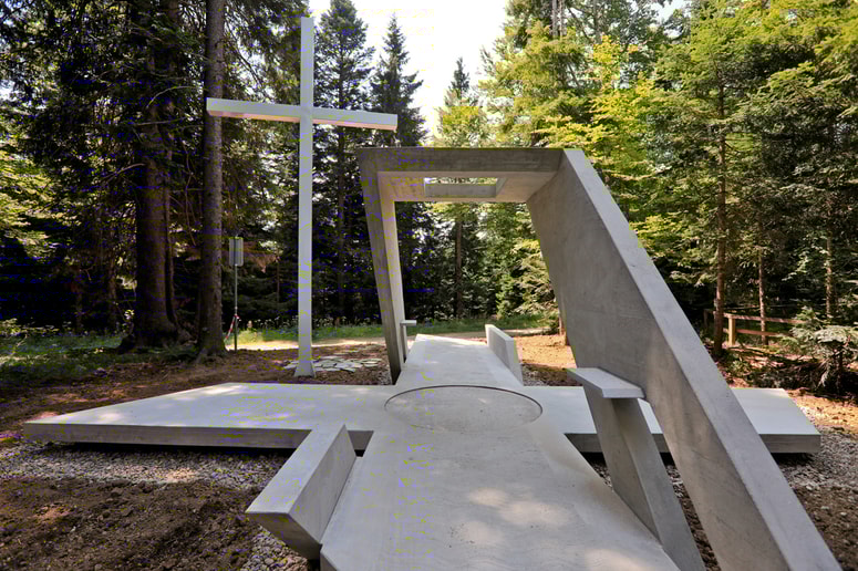 Glavna fotografija članka:(FOTO) Povojni poboji: 80 let od konca vojne spomenik za pohorske žrtve