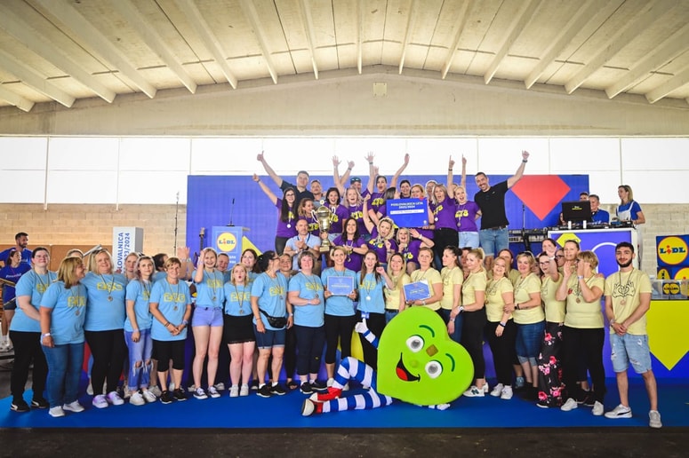 Glavna fotografija članka:Zaposleni Lidlovih trgovin v Mariboru so prejemniki naziva “Naj poslovalnica leta”