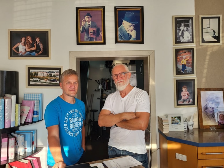 Marcel in David Perušek Holcman poudarjata, da v zadnjih letih še bolj delajo na dodani vrednosti.

 