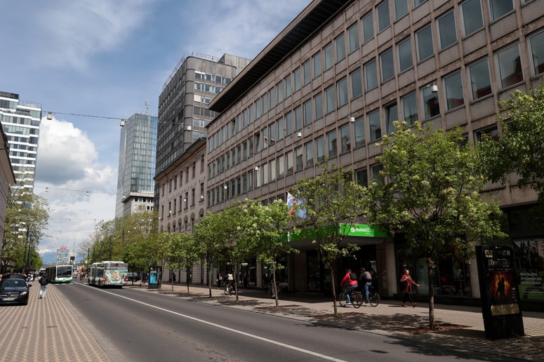 Sedež OTP banke je poslej na Slovenski cesti 58 v Ljubljani. 