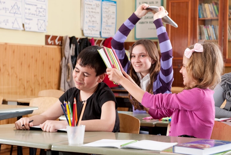 Glavna fotografija članka:Zakaj je bolje, da otrok zgrabi znanje, ne sošolca, in kako to dosežemo