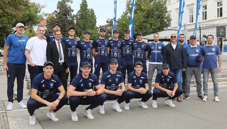 Mariborčani se bodo s prenovljeno igralsko zasedbo predstavili domači publiki. 