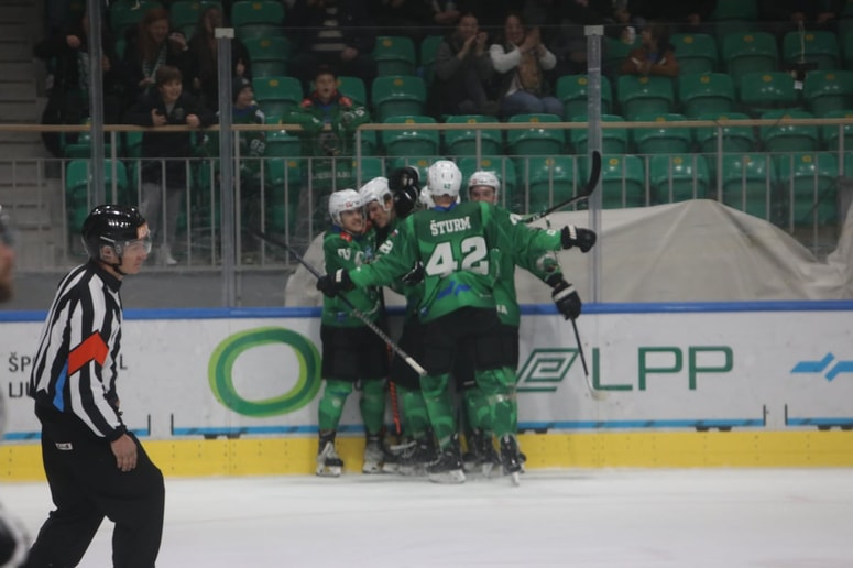 Glavna fotografija članka:Šport na TV