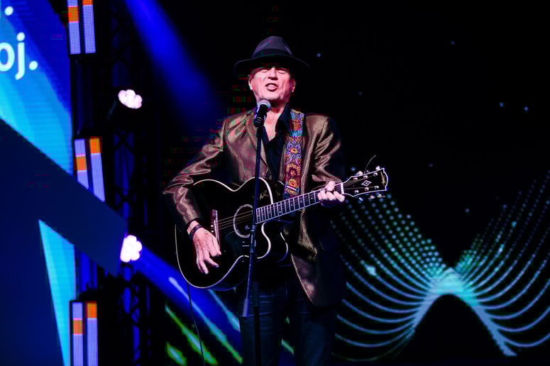 Konec dober, vse dobro. Kreslin je posnetek medtem že objavil na Facebooku. 