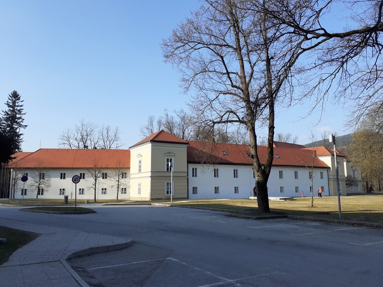 Koroška osrednja knjižnica bo končno dobila dolgo pričakovano grajsko kavarno. 