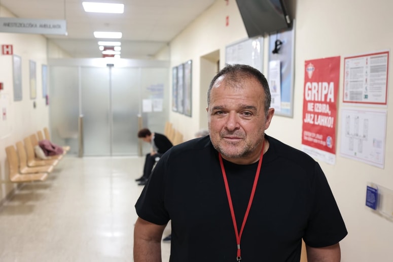 Predstojnik kliničnega oddelka za hematologijo na UKC Ljubljana Samo Zver je letos dobil Večerovo nagrado za bob leta.