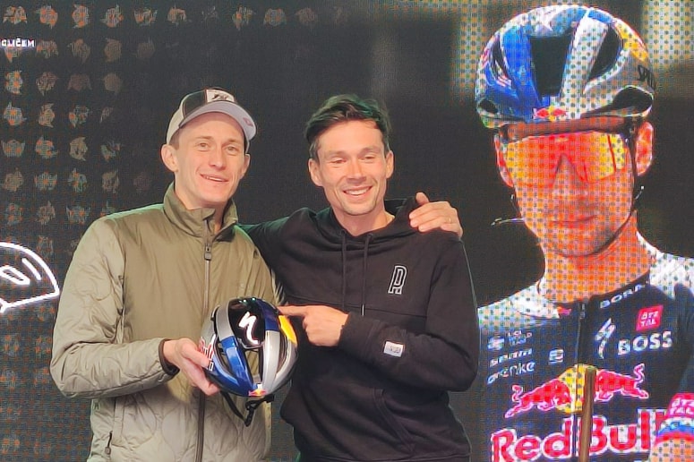 Peter Prevc je moral odšteti lep znesek, da je stopil na oder do nekdanjega stanovskega kolega. 