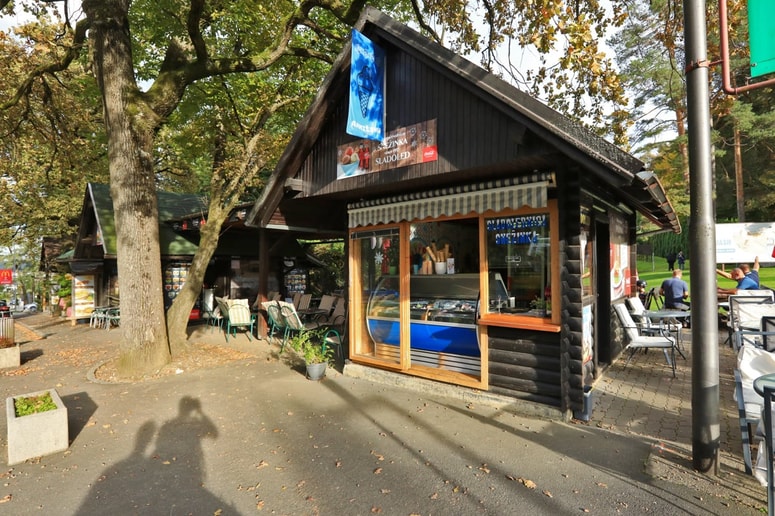 Snežinka je pod Pohorjem na isti lokaciji že vse od leta 1957. 