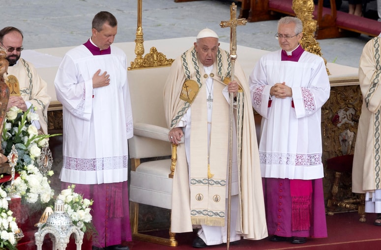 Glavna fotografija članka:Papež Frančišek razglasil 14 novih svetnikov: Katere in zakaj?