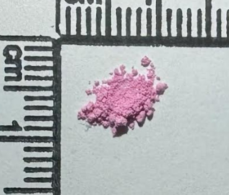 Rožnati prašek se je pojavil tudi v Sloveniji.