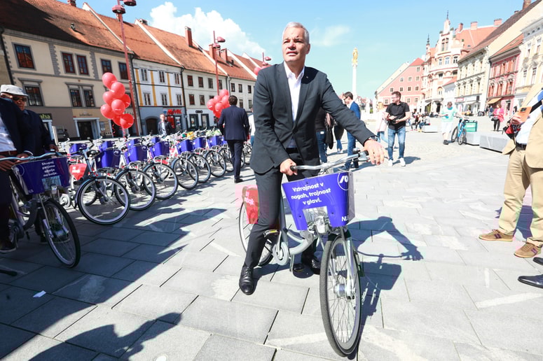 Župan Saša Arsenovič poudarja, da se z ekipo za boljši Maribor bori skoraj vse ure in dneve v tednu. 