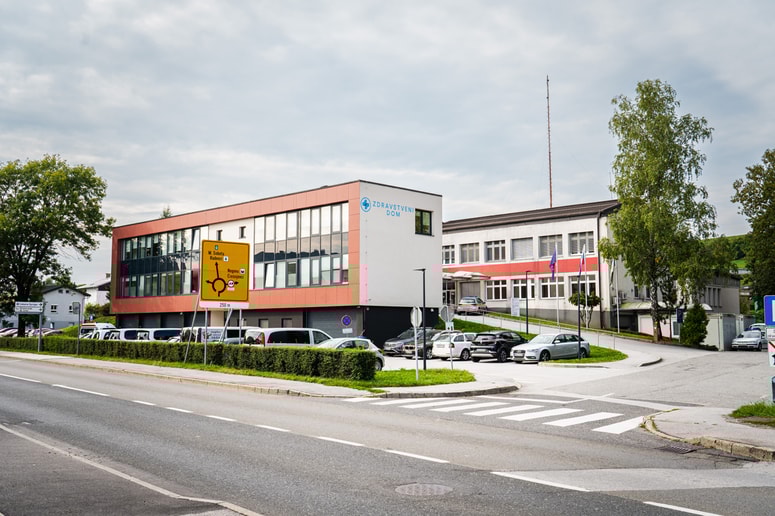 Ker je po odločitvi radenskega občinskega sveta že jasno, da Nataša Osterc Kranjec potrebnega soglasja vseh občin ne more dobiti, je lahko na vidiku zgolj objava novega razpisa za direktorsko mesto. 