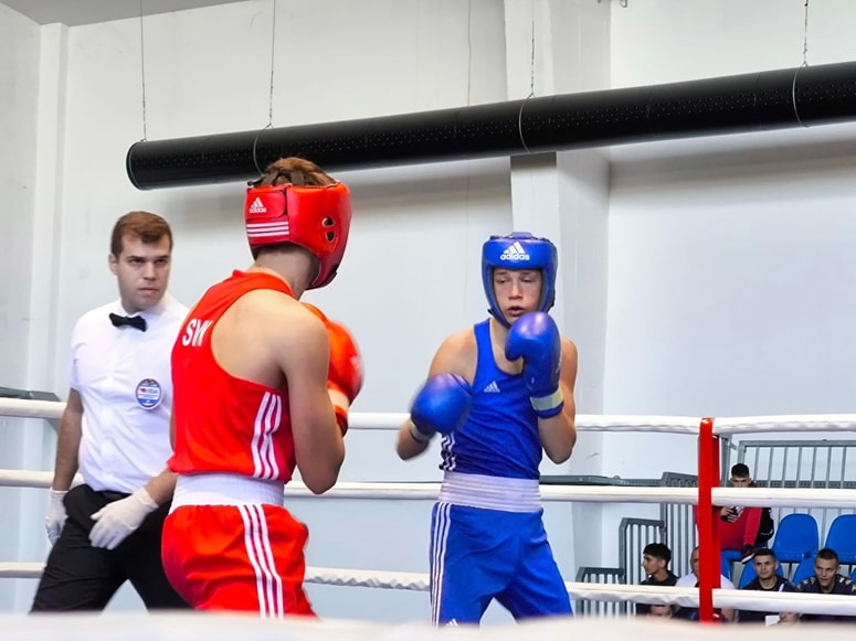 Gašper Pehant, desno, je na turnirju v Zagrebu z odličnimi nastopi zmagal v kategoriji do 54 kg. 