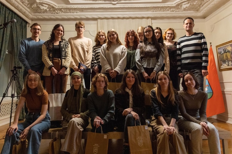 Glavna fotografija članka:Pesniška olimpijada v Dravogradu: Zlata olimpijca sta Amadeja Rek in Sandro Čeh