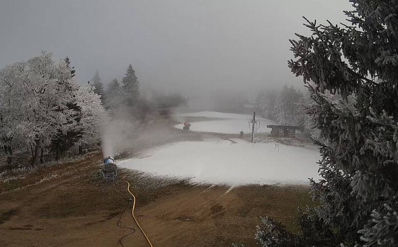 Glavna fotografija članka:(FOTO) Na Kopah so pognali topove, začetek smučarske sezone je že zelo blizu
