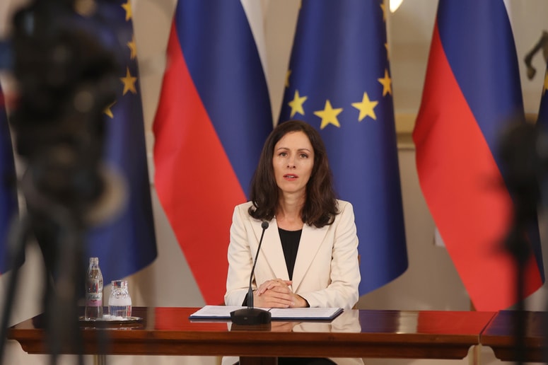 Dr. Neža Kogovšek Šalamon