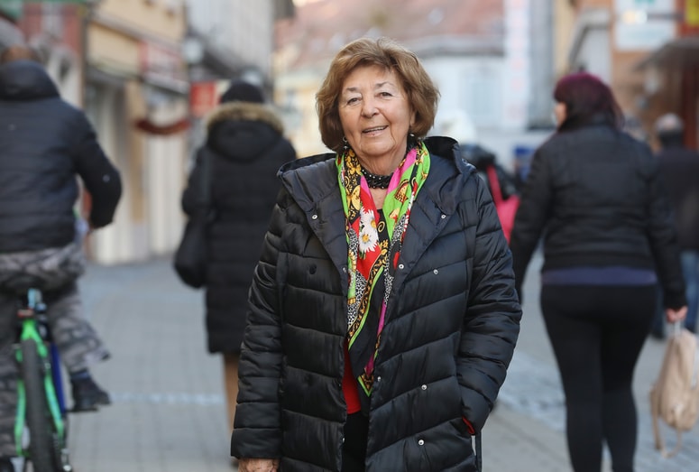 Magdalena Tovornik je rojena na Primorskem, živela je v Strasbougu, Parizu, zdaj že vrsto let živi v Ljubljani, a pravi, da se je njeno najbolj pomembno obdobje odvilo v Mariboru. 