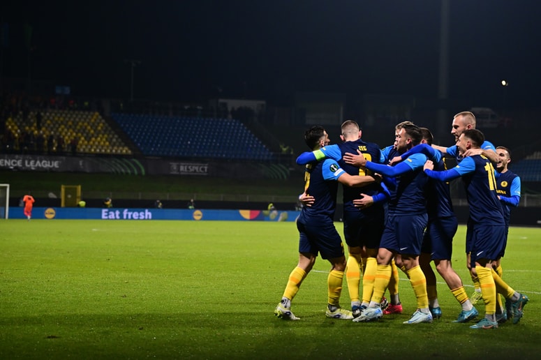 Glavna fotografija članka:Šport na TV