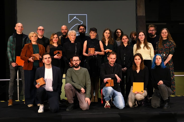 Vsi najboljši na skupinski fotografiji. 