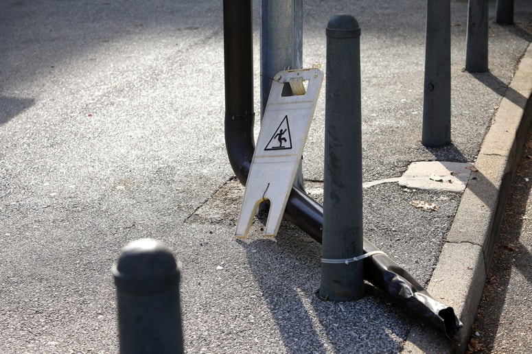 Glavna fotografija članka:(POGLED) Kolumna Dušana Radonjiča: Etika, kam si se skrila?