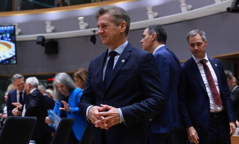 Robert Golob se mudi v Bruslju na zasedanju Evropskega sveta.