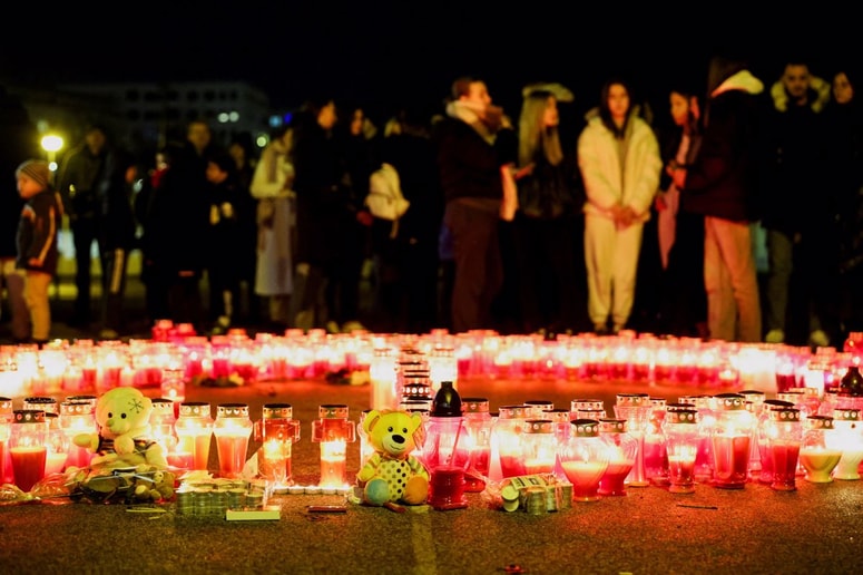 Glavna fotografija članka:Po napadu na šoli v Zagrebu na Hrvaškem dan žalovanja, vsi poškodovani so zunaj smrtne nevarnosti