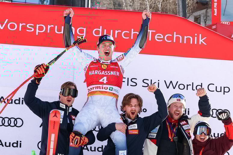 Glavna fotografija članka:Moeller do superveleslalomske zmage v Bormiu, Slovenca brez točk