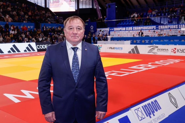 Franc Očko je zelo cenjen v mednarodni sodniški organizaciji. 