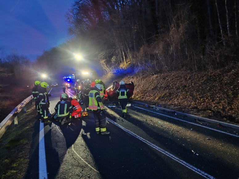 Prometna nesreča naj bi se po novem imenovala trčenje v prometu ali nekaj podobnega. Kajti če nekdo sede vinjen za volan ali pod vplivom drog in povzroči trčenje na cesti, to ne more biti nesreča, pravijo v Zavodu Varna pot. 