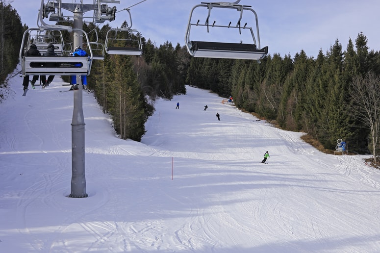 Sezono so na smučišču Trije Kralji Ski Resort začeli v začetku decembra. Upajo, da jo bodo končali šele 22. marca. 