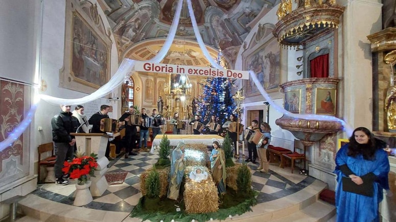 Najbolj je navdušil nastop harmonikarskega orkestra.
