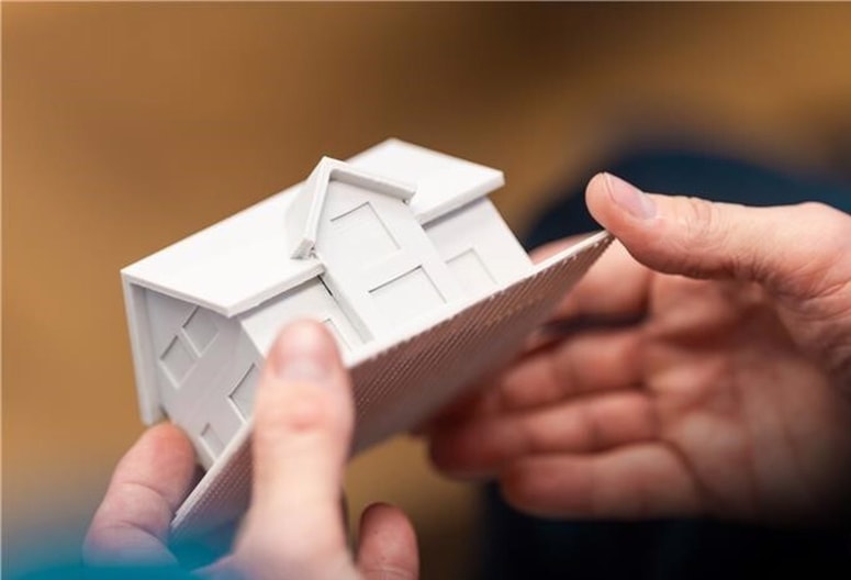 Glavna fotografija članka:V Mežici nasveti strokovnjakov, kako do novega doma