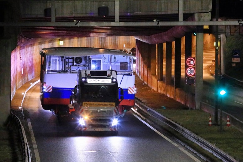 Turistična ladjica Dravska vila na poti v Vukovar.