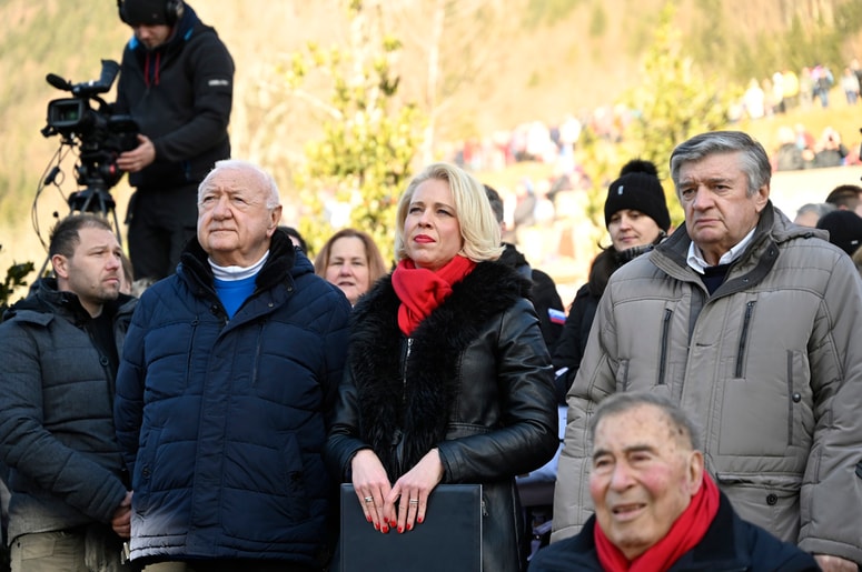 Glavna fotografija članka:(FOTO) Urška Klakočar Zupančič: Dražgoše so simbol upora proti strahovladi