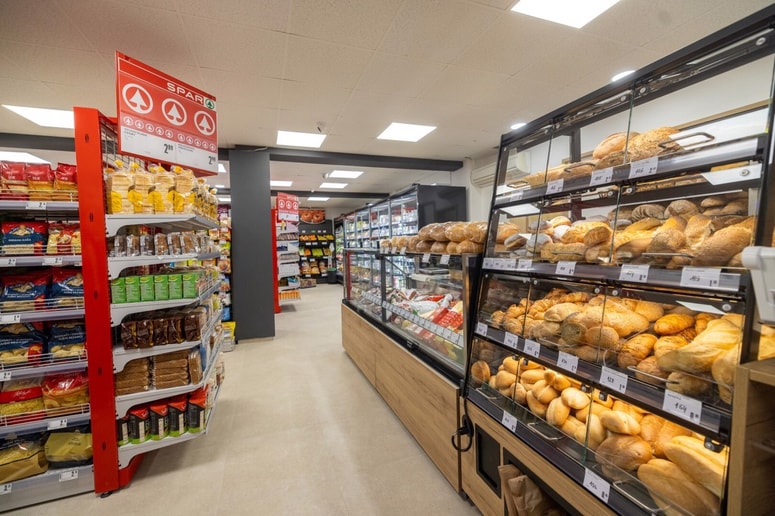 Posebnost pa so tudi dnevno sveže pečen kruh in pekovsko pecivo iz Pekarne Kaučič.