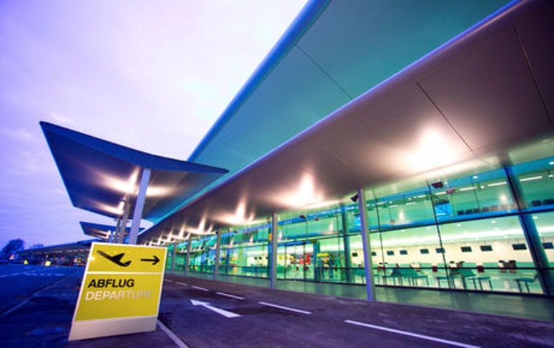 Letalski poletni vozni red za 2025 obeta še bolj pestre možnosti potovanj. Na voljo bo 30 destinacij v 14 državah, vključno s sedmimi rednimi povezavami in 16 počitniškimi destinacijami.