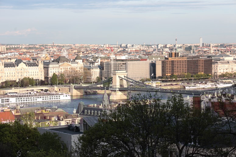 Največjo rast cen stanovanjskih nepremičnin v zadnjih 14 letih so zabeležili naši vzhodni sosedje, Madžari, kjer je podražitev znašala kar 230 odstotkov.