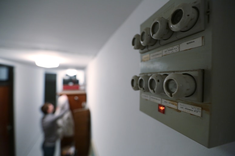 Podpredsednik vlade je vztrajal, da bo vlada ukrepala v okviru zakonskih pristojnosti.