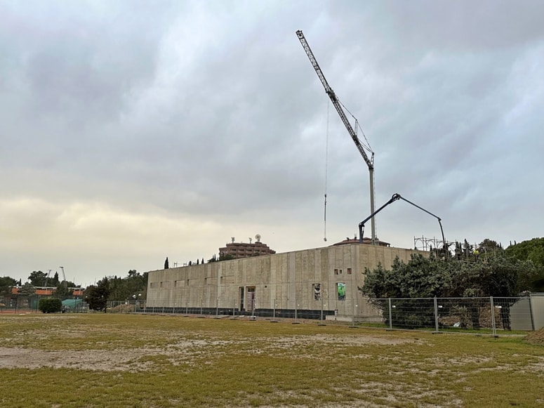 Pojasnila o vsebini objekta, ki je močno zarezal v urbanistično podobo Portoroža, še niso na voljo.