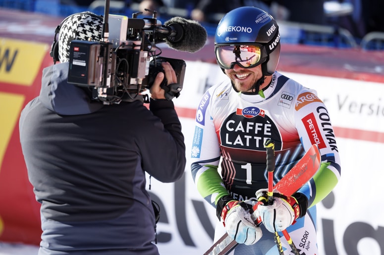 Hrobat je postal peti Slovenec, ki se je vsaj dvakrat uvrstil na stopničke na tekmah v smuku v konkurenci svetovnega pokala.