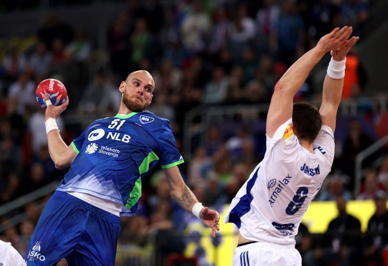 Glavna fotografija članka:(POGOVOR) Slovenski rokometaš verjame, da navijači še niso izgubili upanja