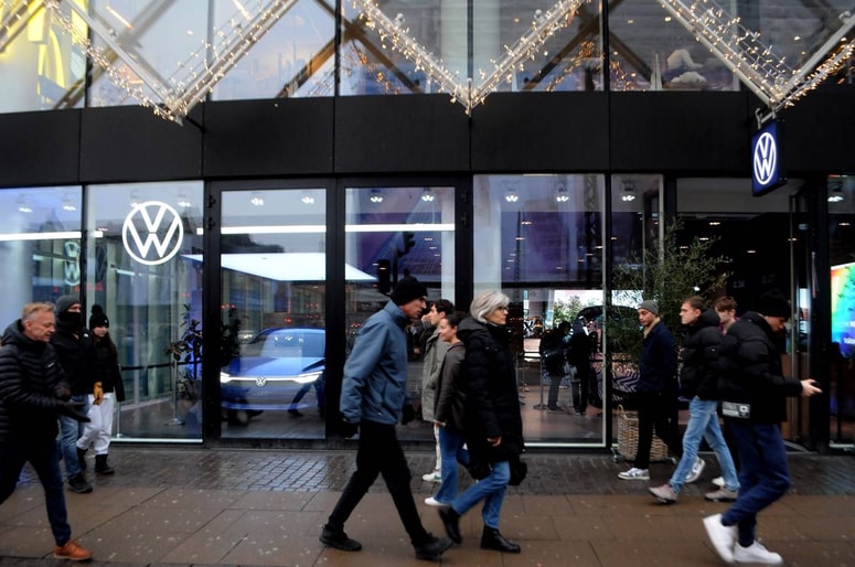 Vodilna znamka lanske statistike prvič registriranih vozil pri nas je Volkswagen. 