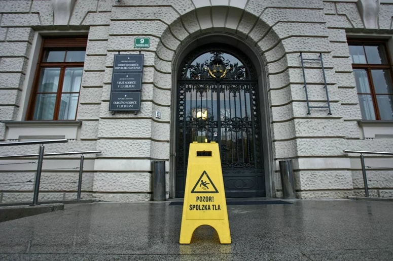 Glavna fotografija članka:Enoviti sodnik in tožilec: Vlada potrdila zakonodajni paket za reformo sodstva