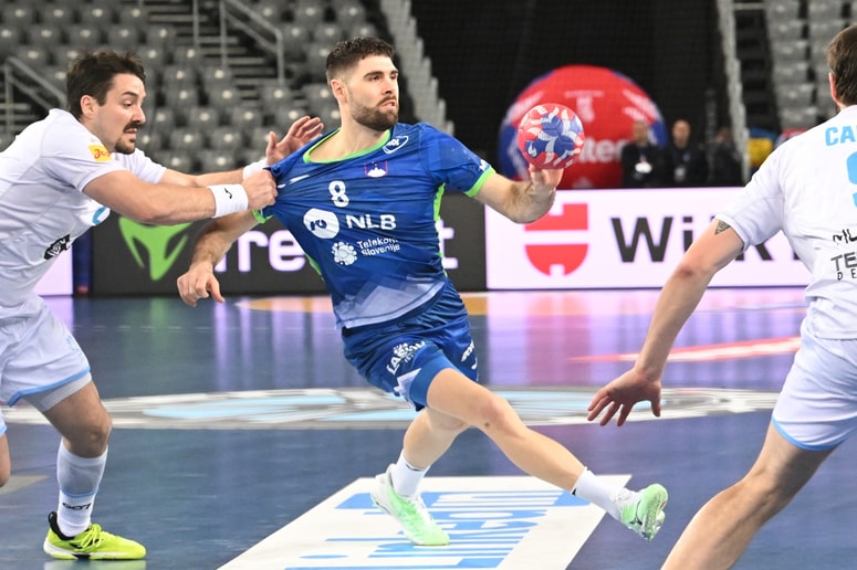 "Verjemite, da v petek, ko bomo šli po zmago proti Egiptu, nihče ne bo utrujen," pravi slovenski kapetan.