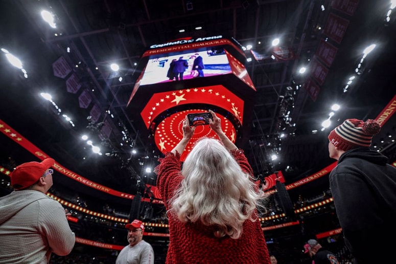 Glavna fotografija članka:(KOLUMNA) Trump je naš. Naš novi obraz! Tudi zato, ker smo ga tabloidno posvojili
