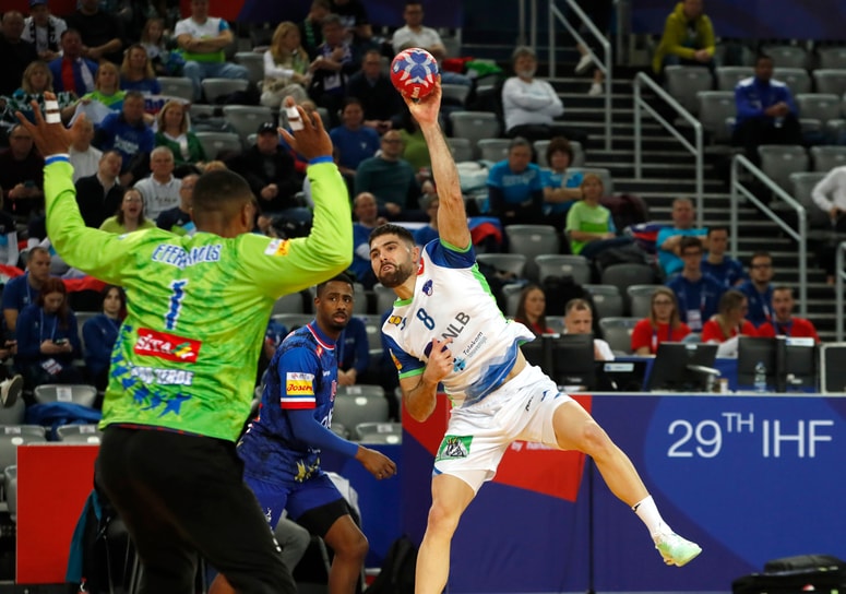 Glavna fotografija članka:(POGOVOR) Slovenski kapetan pred uro resnice v Zagrebu: Odigrati bomo morali skoraj popolno