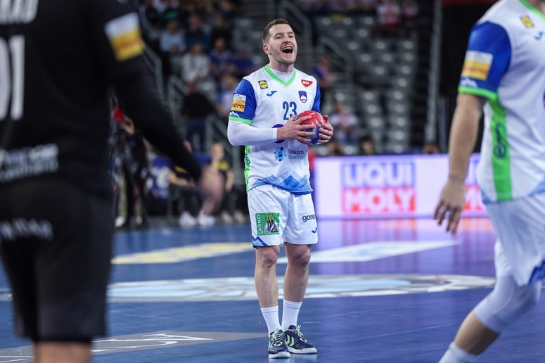 Glavna fotografija članka:Slovenskemu porazu je sledila svetla noč, Miha Zarabec: Hrvatom moramo vse pokvariti