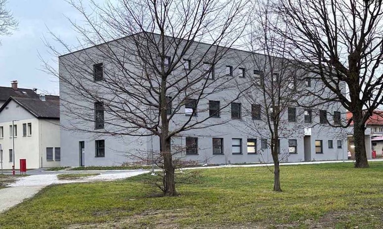 Uradno odprtje prenovljenih prostorov bo 12. marca - na občinski praznik.
