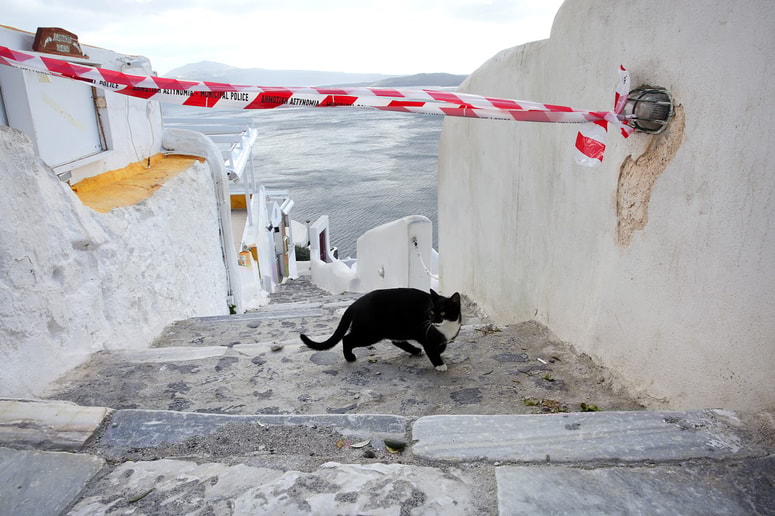 Glavna fotografija članka:Santorini tokrat stresel močnejši potres, sledila je še serija popotresnih sunkov 