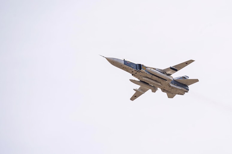 Letalo Su-24MR se je v poljskem zračnem prostoru zadržalo dobro minuto.